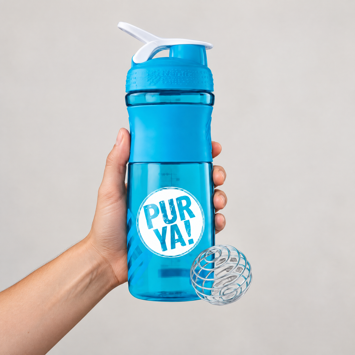 Purya Blender Bottle Sportmixer blau, 800 ml – Grössenvergleich in der Hand