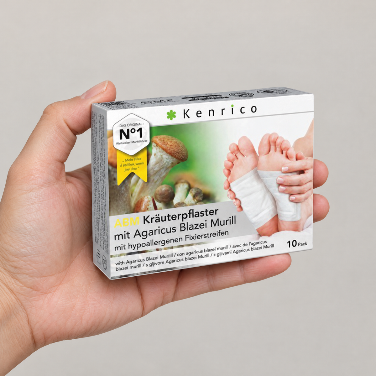 Kenrico BIO Kräuterpflaster ABM mit Agaricus blazei murill, 10 Stk. – Grössenvergleich in der Hand