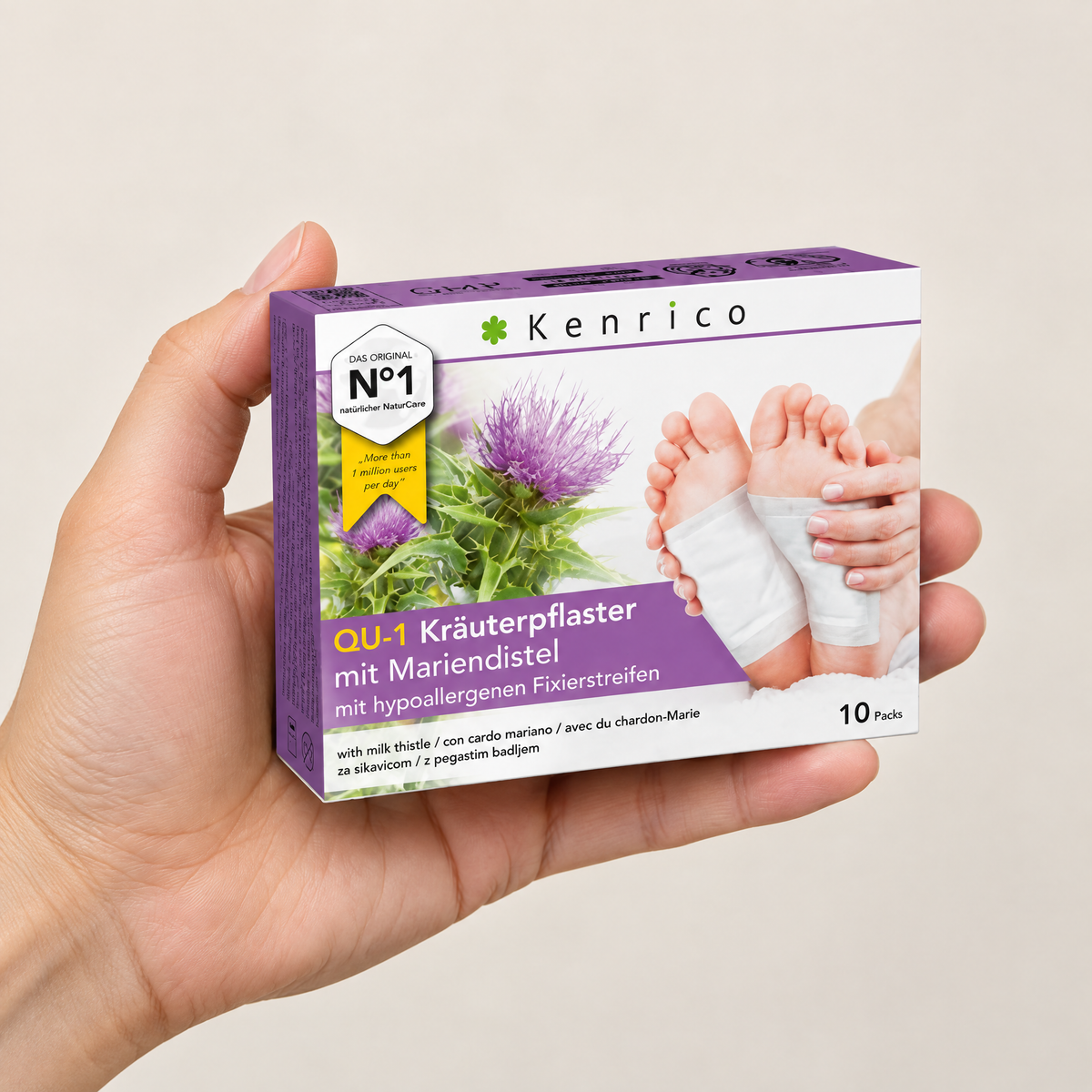 Kenrico BIO Kräuterpflaster QU-1 mit Mariendistel, 10 Stk. – Grössenvergleich in der Hand