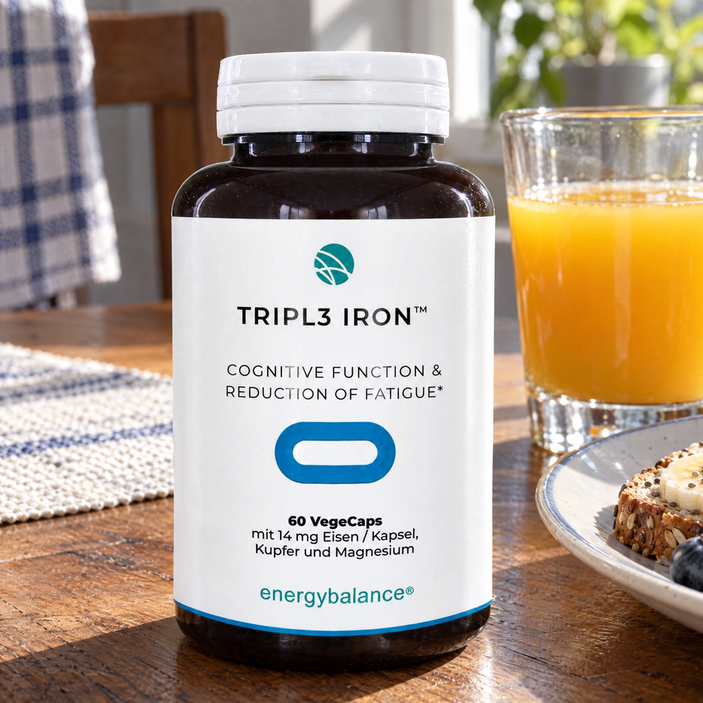 Energy Balance Tripl3 Iron Eisen 14 mg 60 VegeCaps – auf dem Frühstückstisch mit Orangensaft