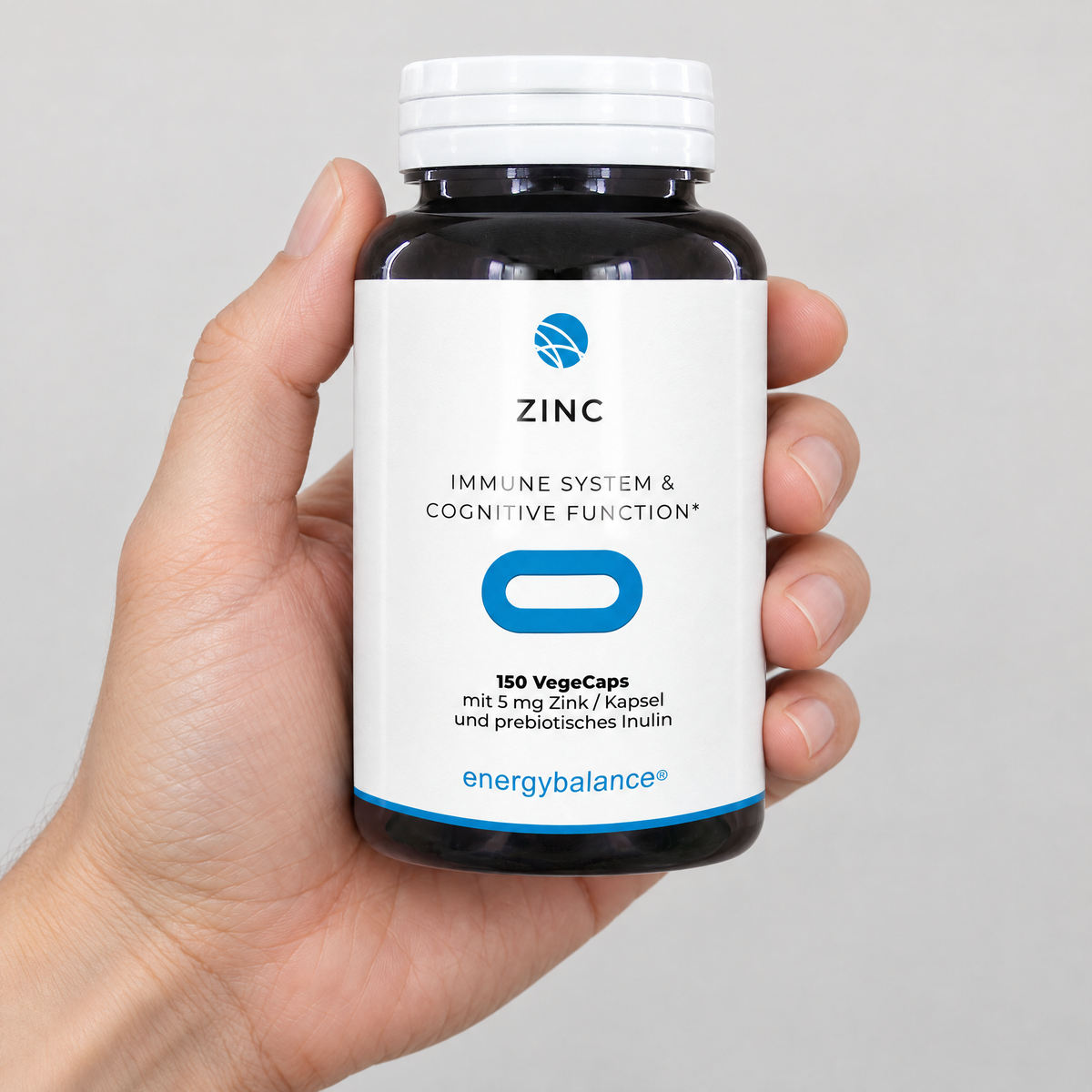 Energy Balance Zink Active Citrat 5 mg 150 VegeCaps – Grössenvergleich in der Hand