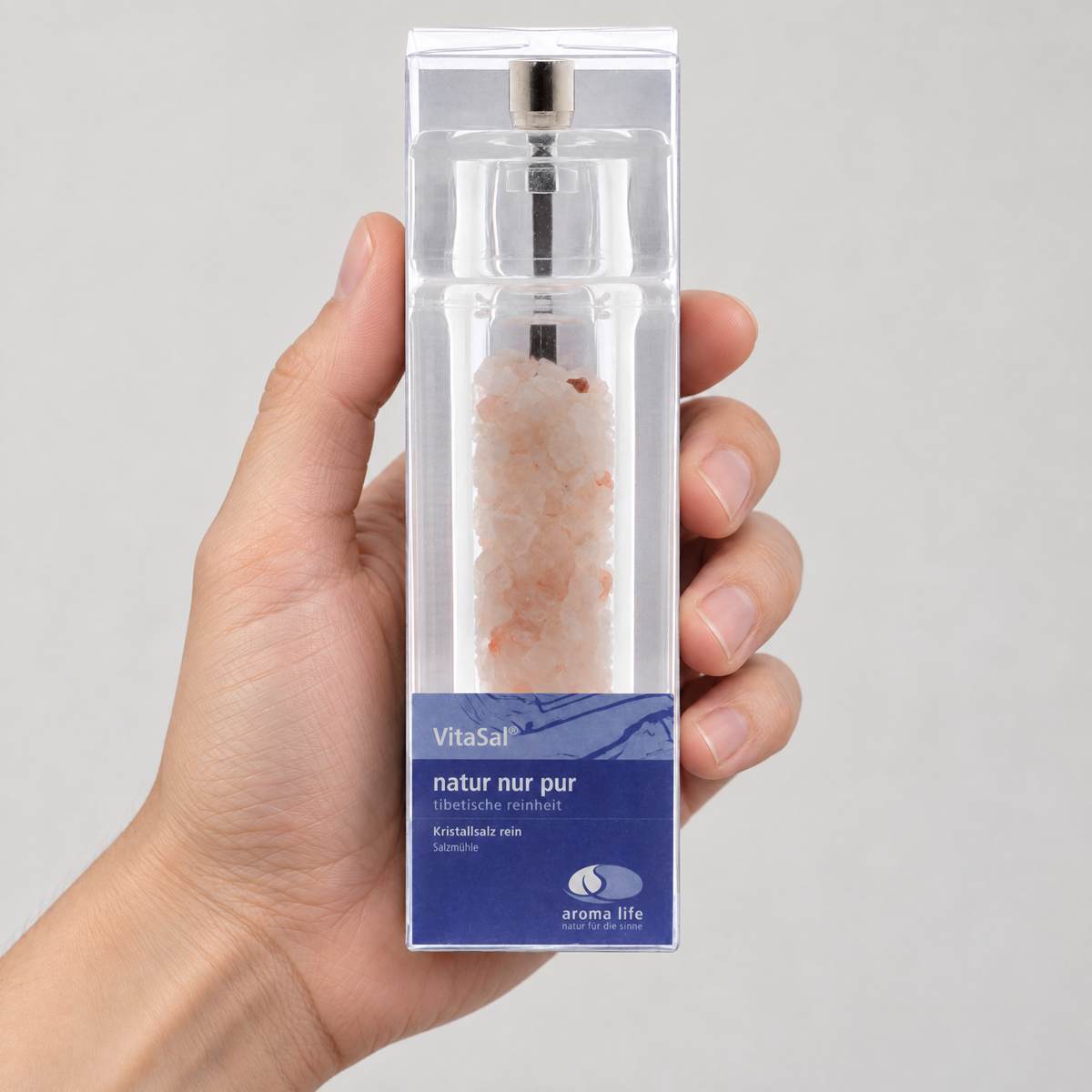 VitaSal Himalaya-Kristallsalz grob 60 g Mühle – Grössenvergleich in der Hand